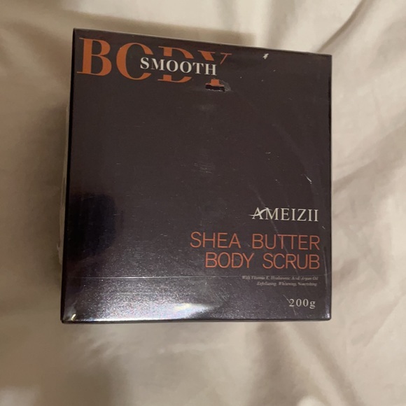 Ameizii Shea Butter/Avocado Body Scrub - Picture 2 of 7